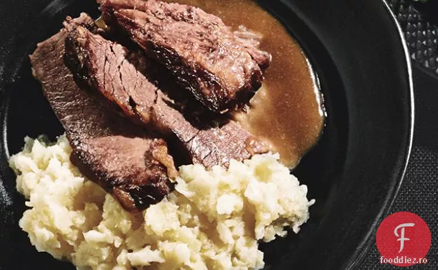 Piept glazurat cu hrean și coaste scurte cu piure de legume rădăcinoase