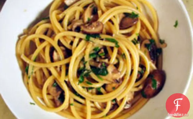 Cina in seara asta: Bucatini con Funghi