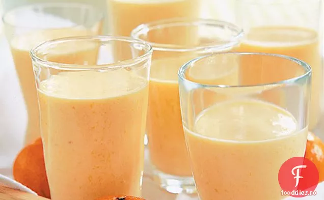 Smoothie cu banane, clementine și mango