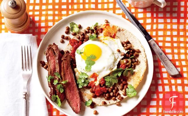 Friptură și ouă Rancheros