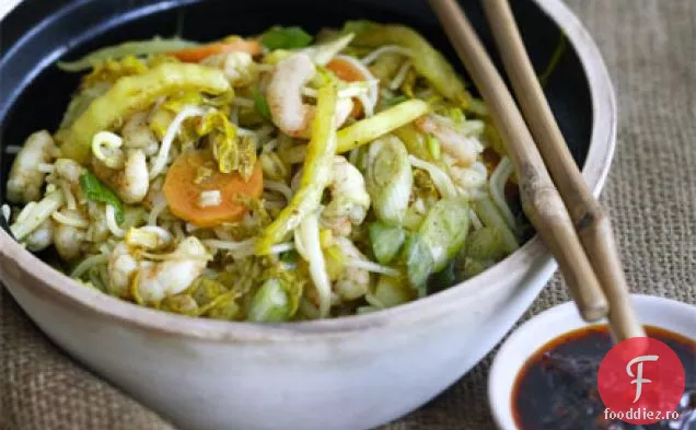 Tăiței Singapore cu creveți și varză chineză