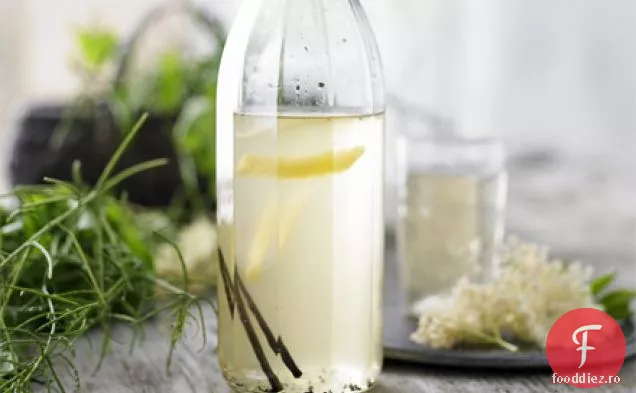 Flori de soc, lămâie și vanilie cordial