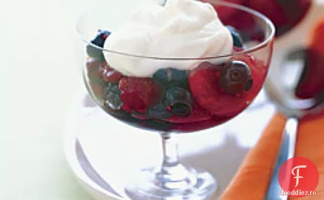 Fructe de padure mixte cu crema Mascarpone-Limoncello