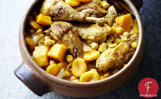 Tagine de bibilici cu năut, dovlecei și caise
