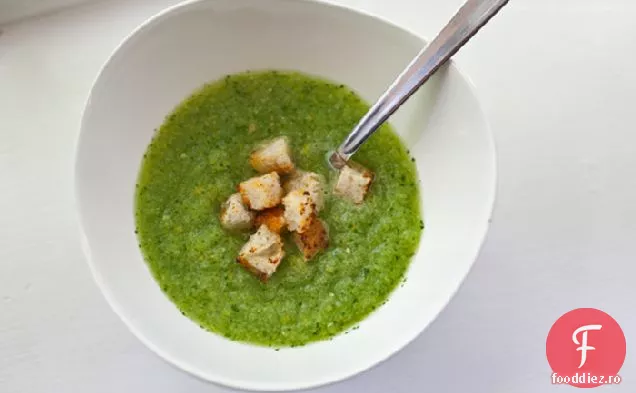 Gazpacho Verde Cu Crutoane Picante
