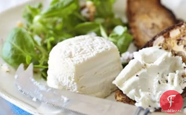 Salată de brânză de capră și bistro