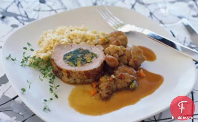 Carne de vită umplută cu legume cu pâine dulce