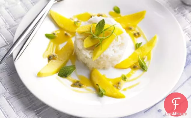 Orez lipicios de nucă de cocos, mango și fructul pasiunii