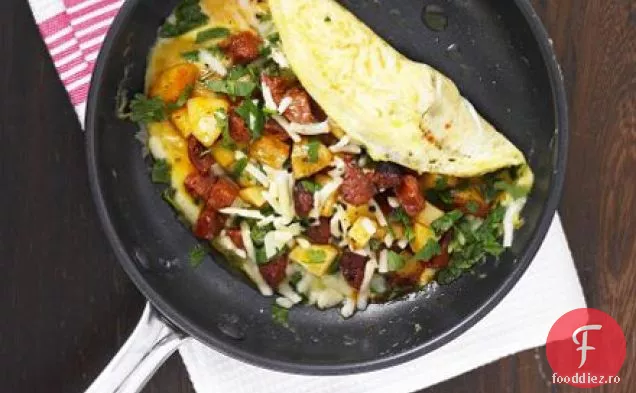 Omletă cu Chorizo, cartofi și brânză