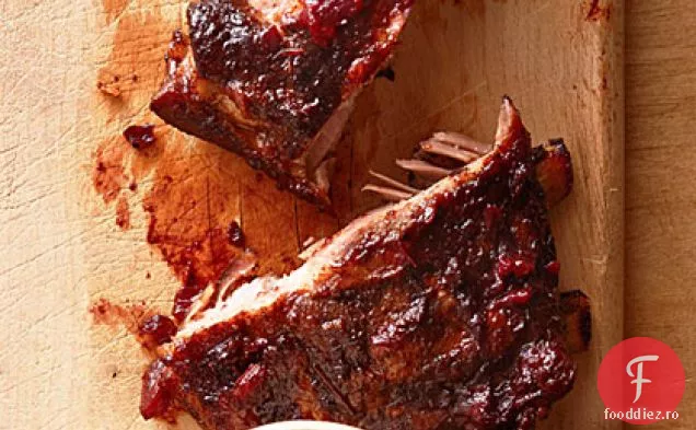 Coaste afumate cu sos BBQ Huckleberry