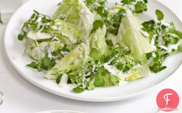 Salată verde cu sos de zară