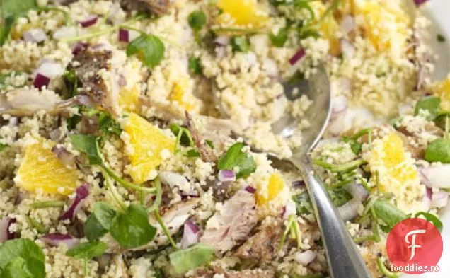 Salată afumată de macrou, portocale și cuscus