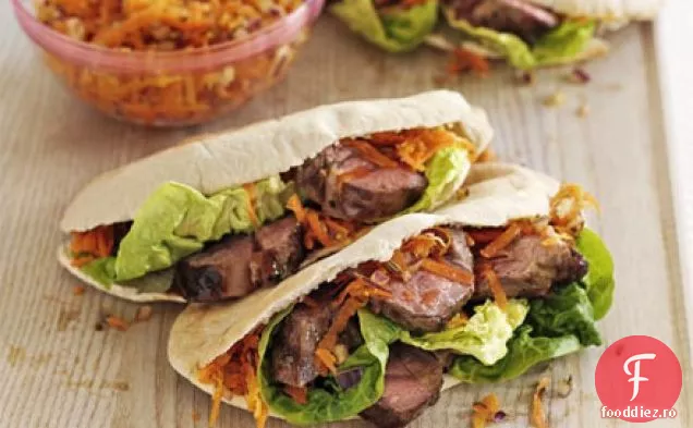 Miel de vară cu salată de morcovi și fenicul