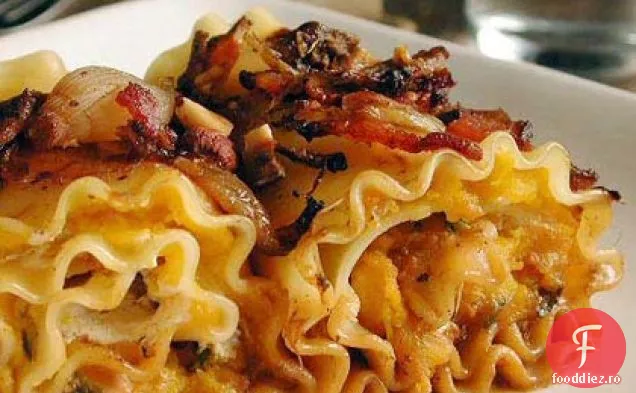 Cannelloni umpluți cu dovlecei cu sos de șalotă prăjită și alune