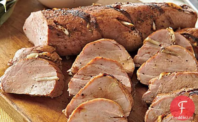 Filet de porc la grătar cu Salsa verde de roșii-ananas