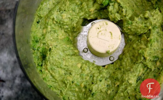 Guacamole De Mazăre Zdrobit Cu Coriandru, Ghimbir Și Var