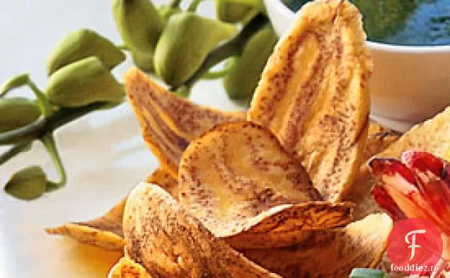 Chipsuri de pătlagină cu sos cald de coriandru