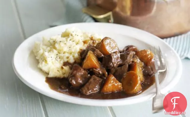 Carne de vită și tocană cu morcovi