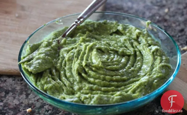 Guacamol De Usturoi Verde