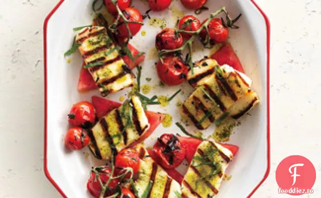 Halloumi la grătar cu pepene verde și ulei de busuioc-mentă