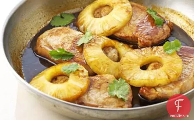 Carne de porc cu ananas condimentat