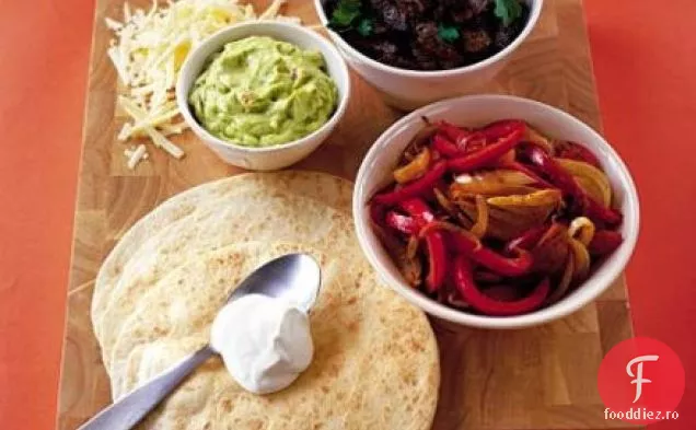 Rolați-vă propriile fajitas