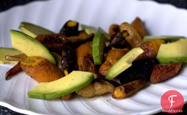 Salată Prăjită De Morcovi Și Avocado