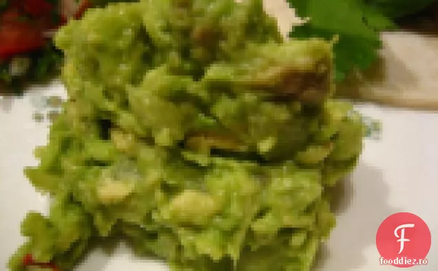 Guacamol De Năut Afumat