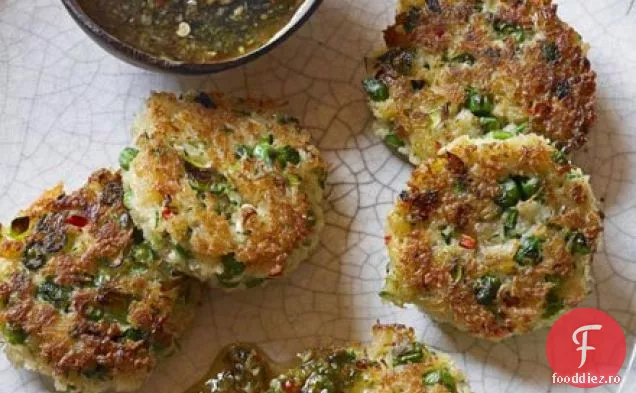 Prăjituri de Crab cu sos dulce de ardei iute și ghimbir