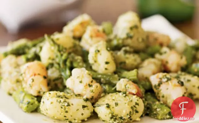 Gnocchi cu creveți, sparanghel și Pesto