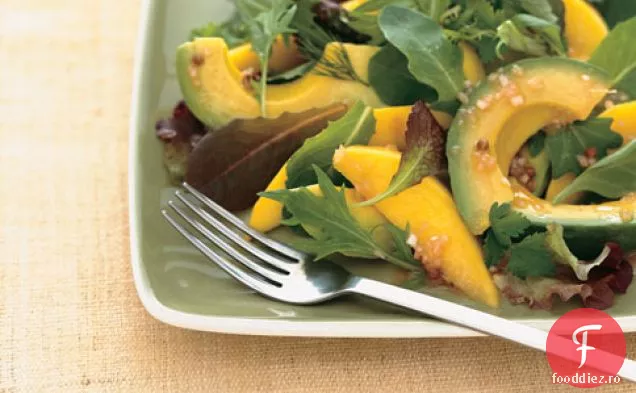 Salată De Avocado Și Mango Cu Vinetă Din Fructul Pasiunii