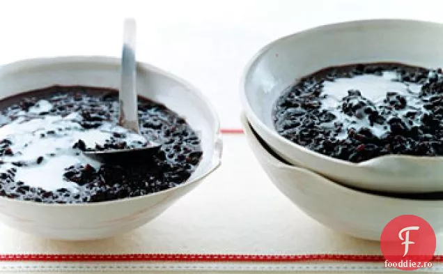 Budinca De Orez Negru