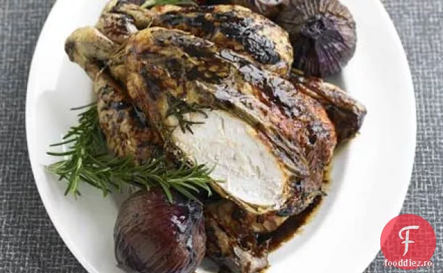 Rozmarin și pui balsamic cu ceapă prăjită