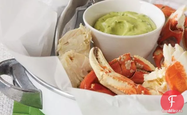 Crab crăpat cu sos de Avocado cu ierburi