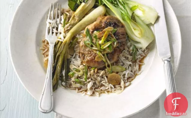 Carne de porc chinezească fiartă cu ceapă dublă de primăvară