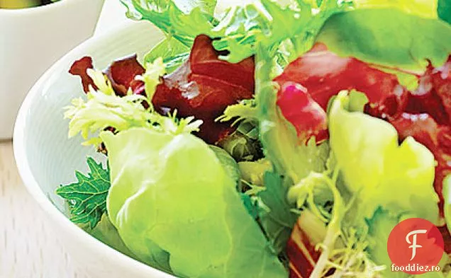 Salată de grădină școlară cu naut și Avocado