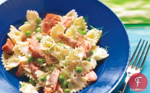 Farfalle cremos cu somon și mazăre