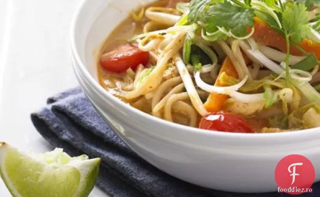 Bulion de nucă de cocos și legume thailandeze