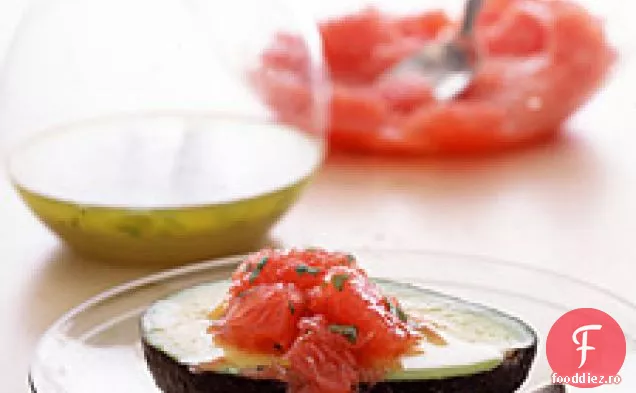 Salate de avocado-grapefruit