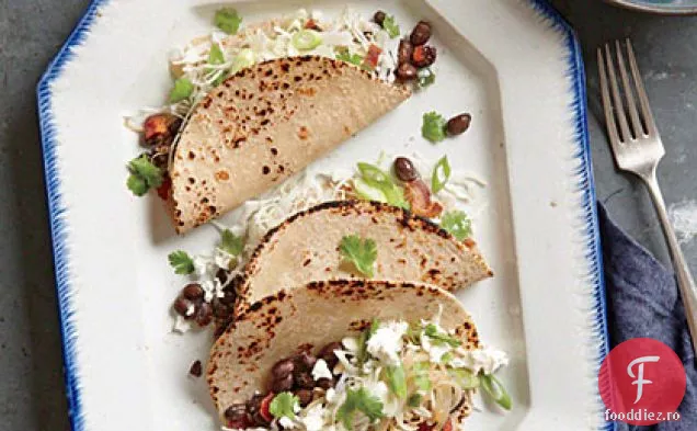 Tacos de fasole neagră cu feta Slaw