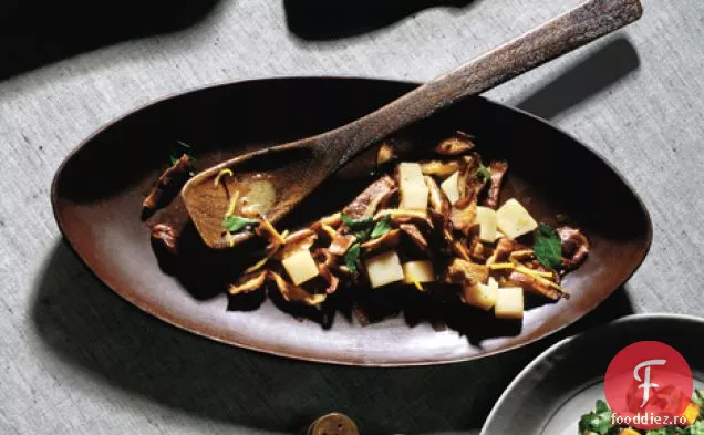 Ciuperci Shiitake cu brânză Pecorino tânără