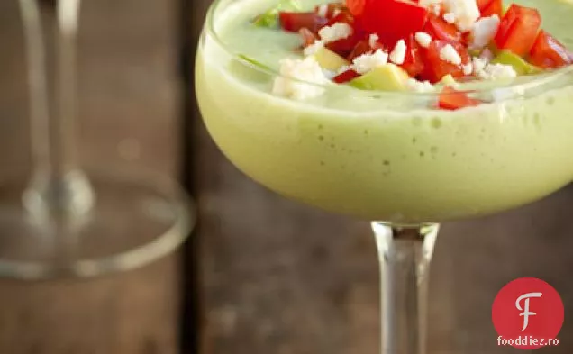 Supă Cremoasă Răcită De Castraveți Și Avocado