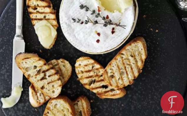 Camembert la cuptor