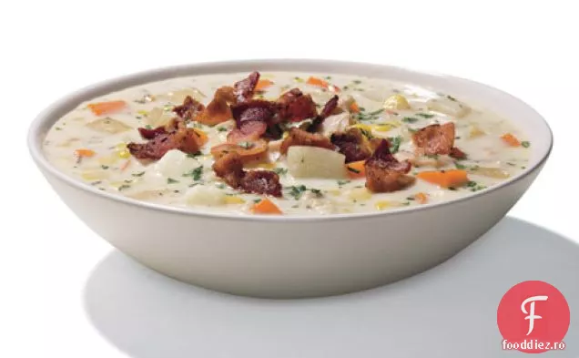 New England Scoica și porumb Chowder cu ierburi