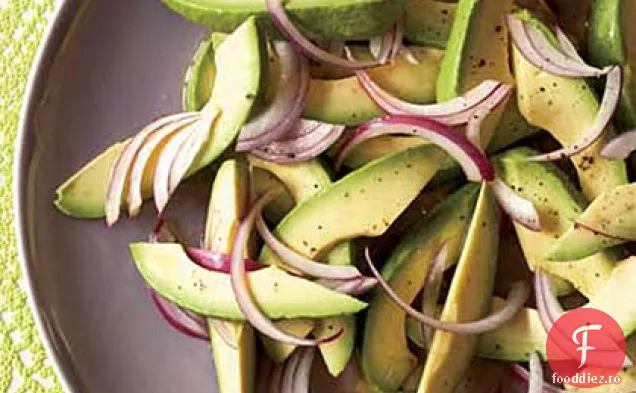 Salată de Avocado și ceapă