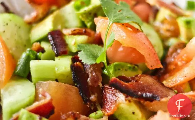 Salată De Avocado Cu Bacon Cu Sos De Picurare De Slănină