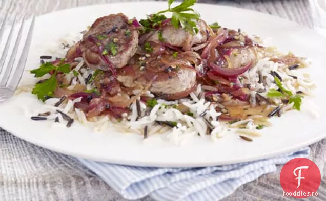 Carne de porc cu sos de ceapă dulce și acru