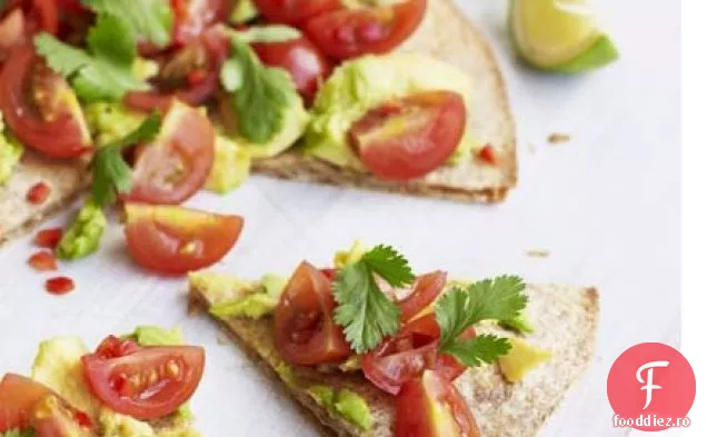 Tortilla cu brânză crocantă și guacamole