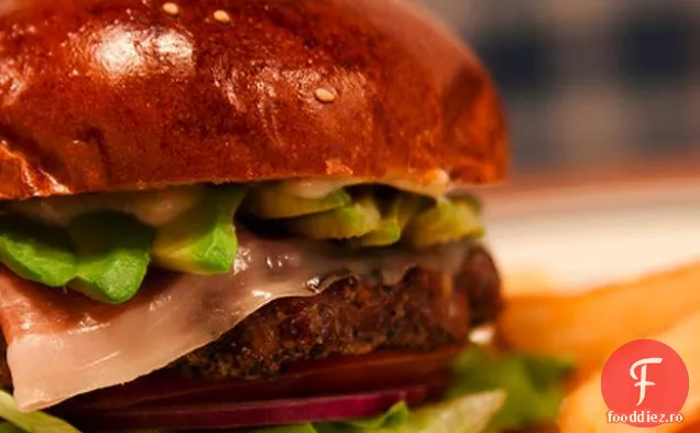 Avocado + Burgeri Umpluți Cu Brânză Albastră