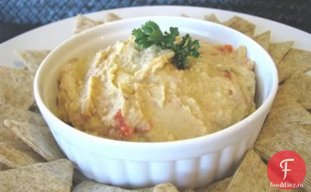 Usturoi Prăjit Și Hummus De Ardei Roșu